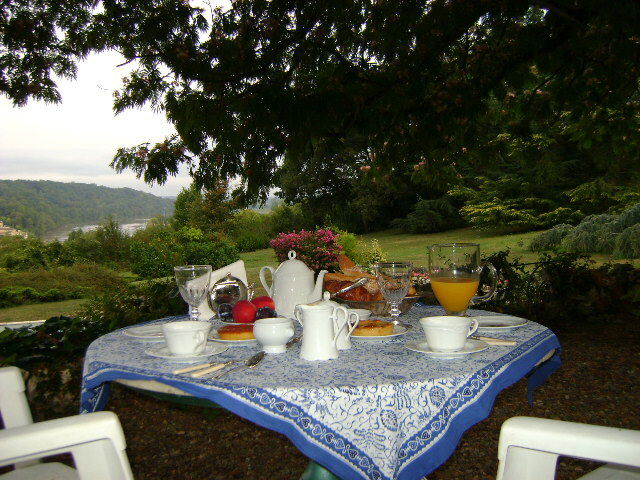 Bed And Breakfast Branne 104603