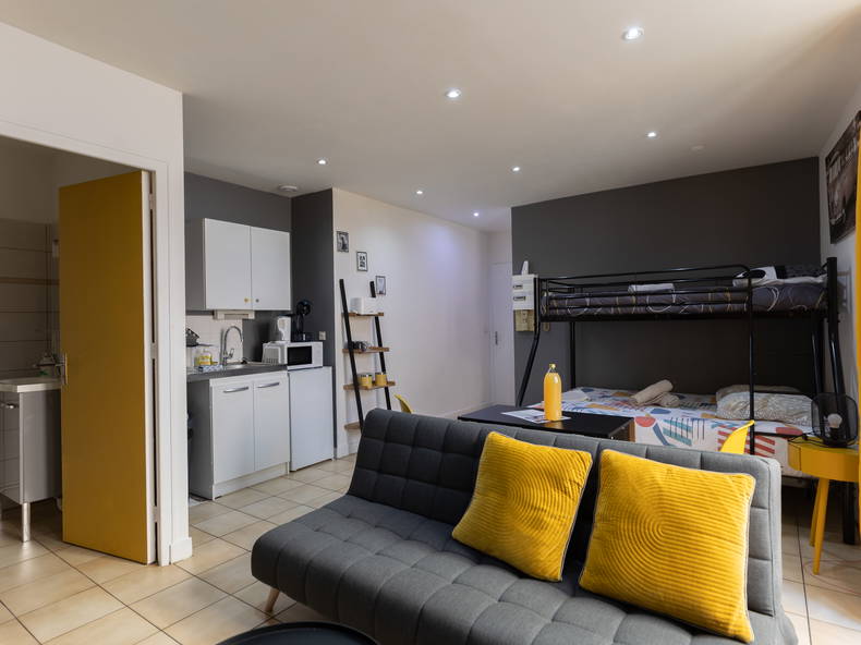 Entire Home Le Mans 268573-5