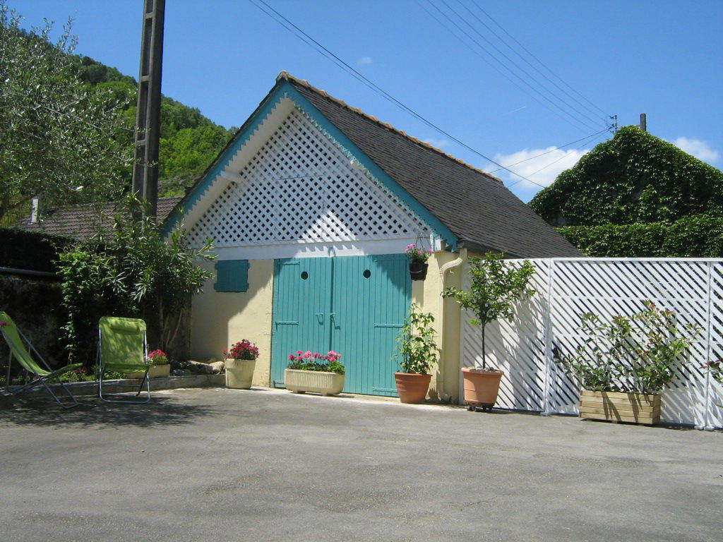 Entire Home Lourdes 343786