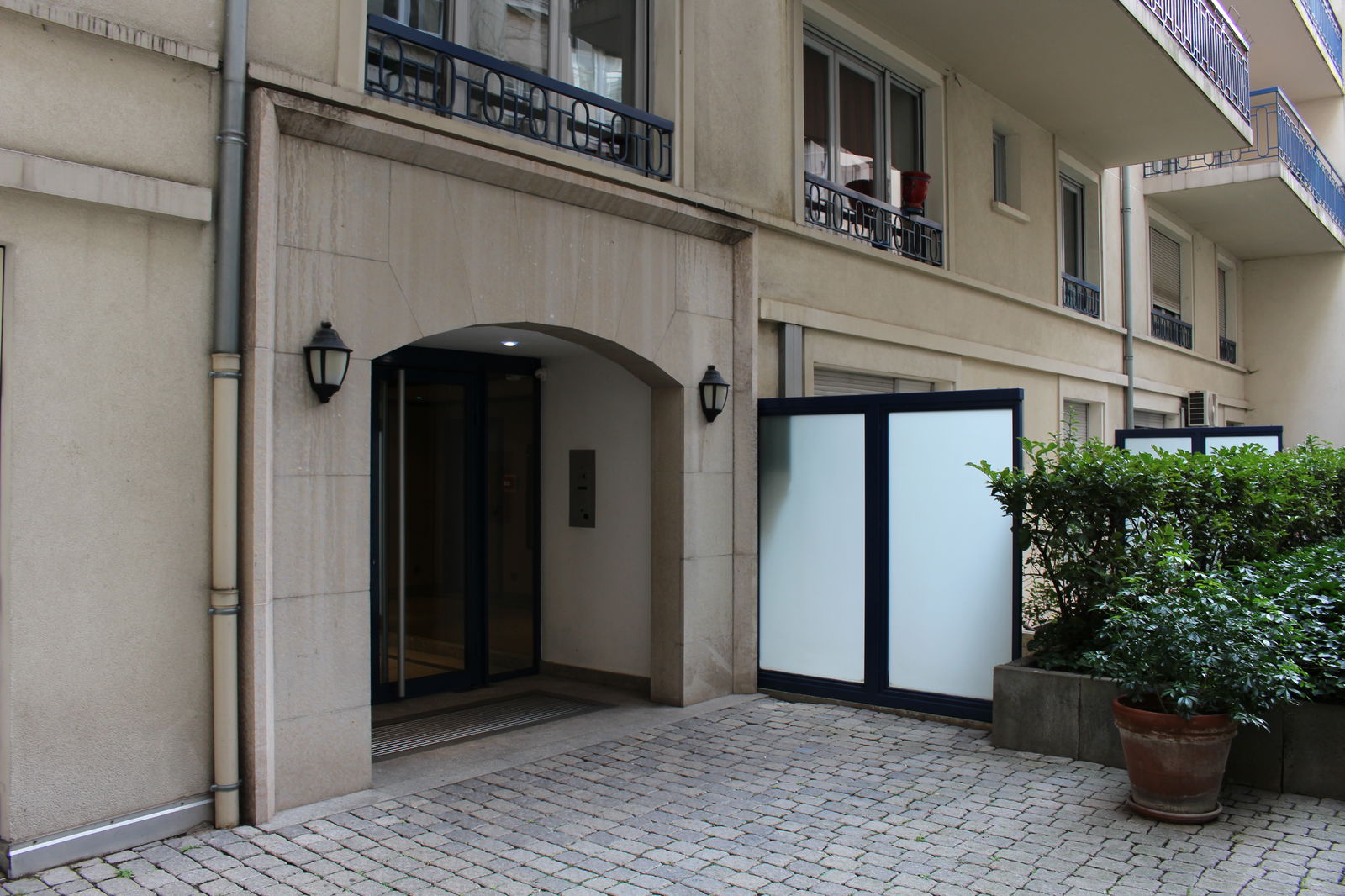 Estudio Independiente Lyon 225588