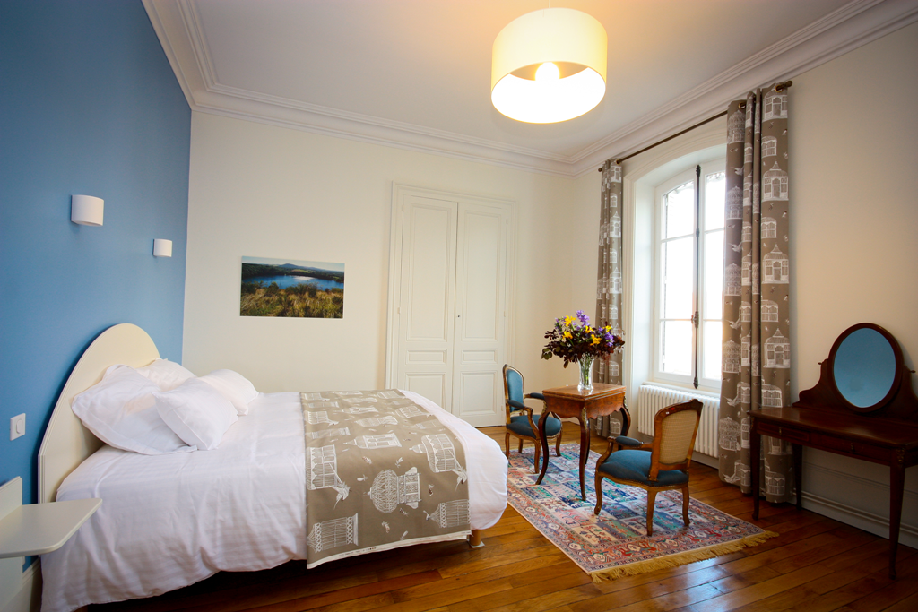 Bed And Breakfast Combronde 80806