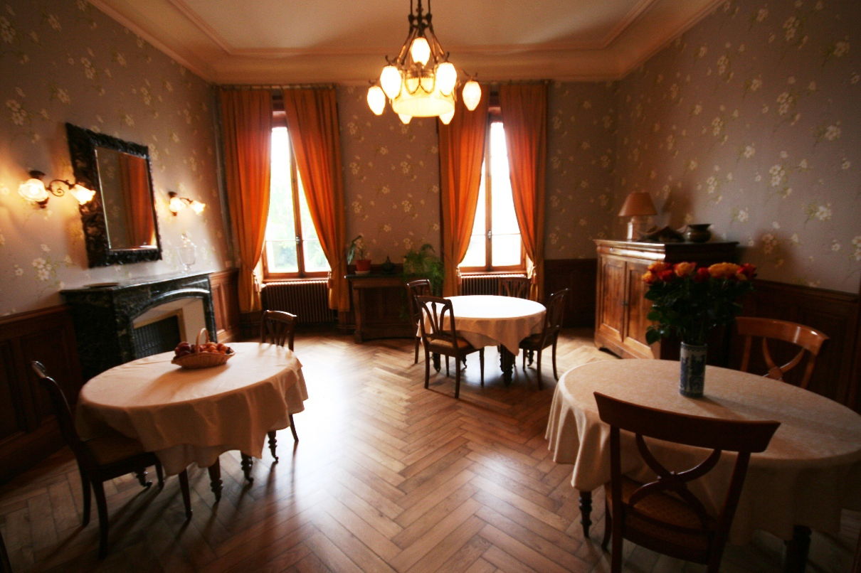Bed And Breakfast Combronde 80806