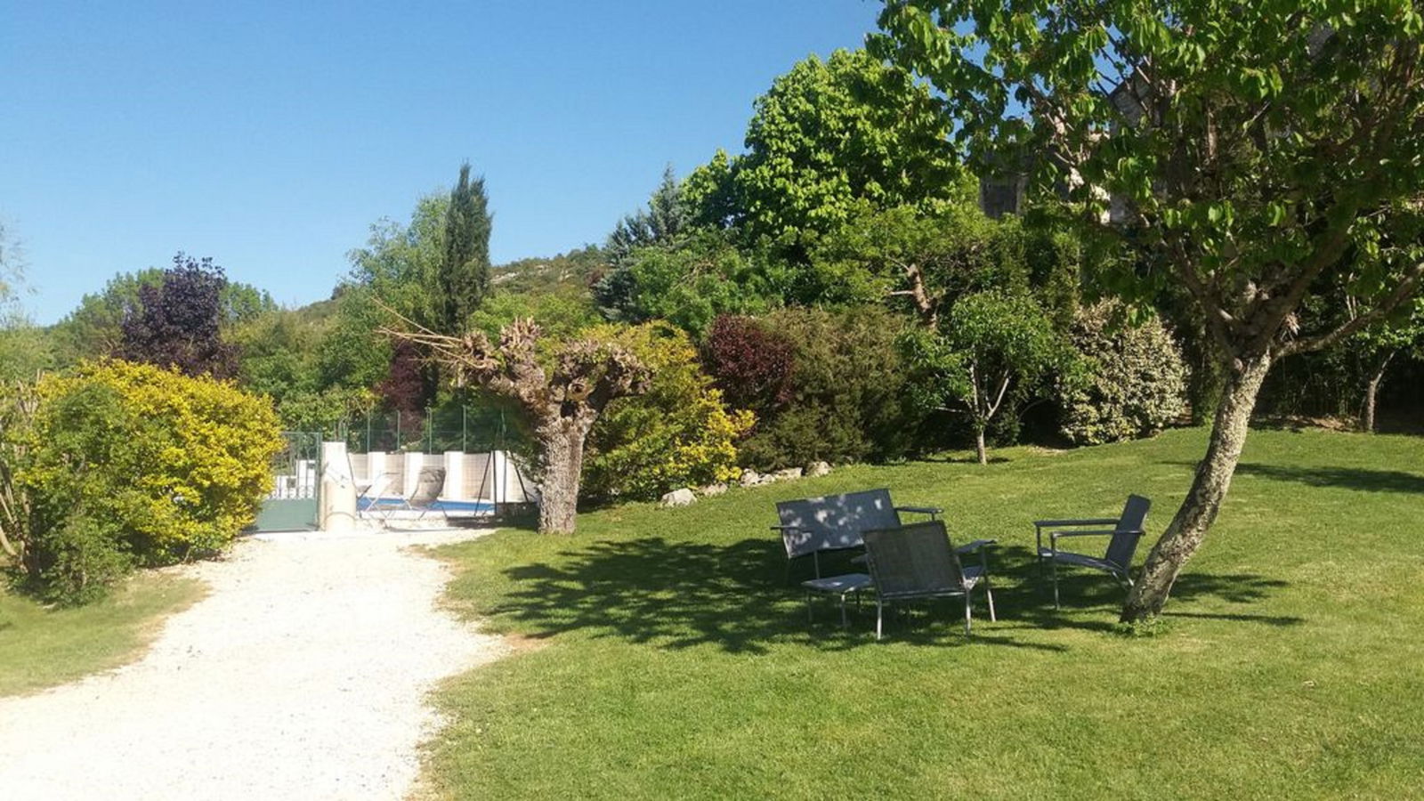 Independent Studio Gras 74523