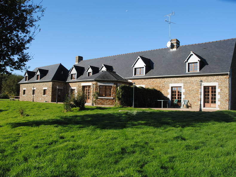 Entire Home Vergoncey 94134-1