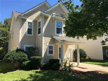 Roomlala | This 2 Bed, 2.5 Bath Home Has 2044 Squar