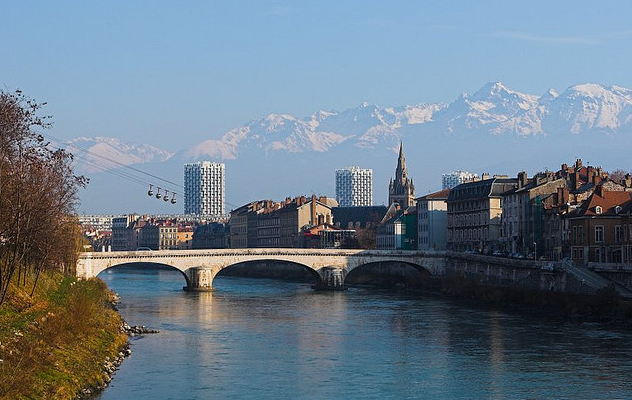 Hjemmeophold Grenoble 120140