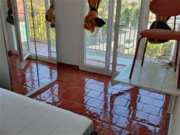 Roomlala | TOULON STAD WOONSTEL VAN 67 m² GEMEUBILEERDE 4 KAMERS 3 SLAAPKAMERS