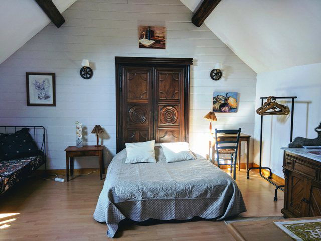 Estudio Independiente Couches 22400