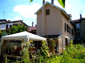 Roomlala | Townhouse - Garden In Bourgoin