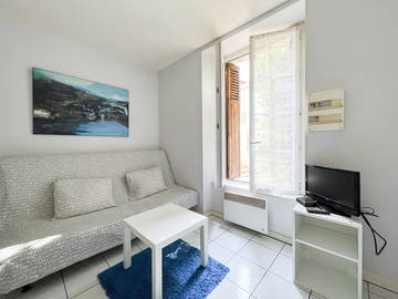 Roomlala | Tranquillo Studio Grammont / Blaise Pascal District