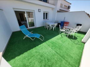 2 - Tranquilo y soleado Ático Dúplex con terraza de césped