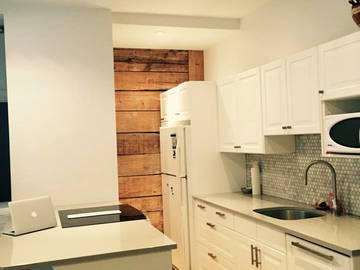Roomlala | Tussen de metro Mont-Royal en Sherbrooke