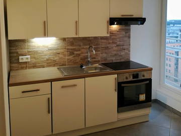 Roomlala | U stóp RER A | 50m² + Balkon + Garaż/parking | Paryż De