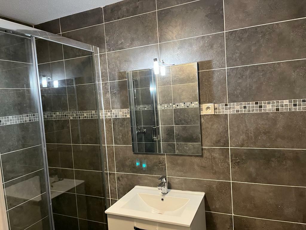 Colocatie Évry-Courcouronnes 255900