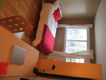 Roomlala | Um quarto muito grande com sala de estar 