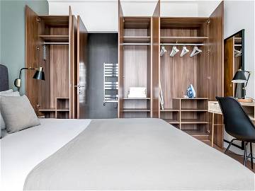 Roomlala | Umeblowane mieszkanie na Polach Elizejskich