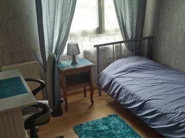 Roomlala | Umeblowane mieszkanie współdzielone F4 w prefekturze Cergy