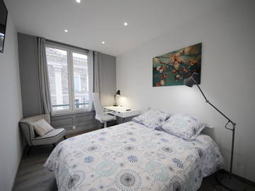 Roomlala | Umeblowane mieszkanie współdzielone w centrum Saint-Etienne