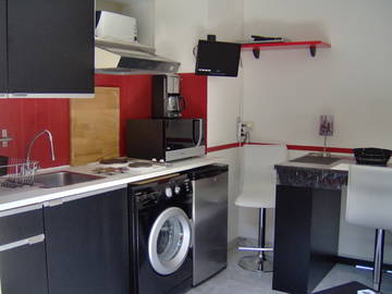 Roomlala | Umeblowane studio z basenem do wynajęcia