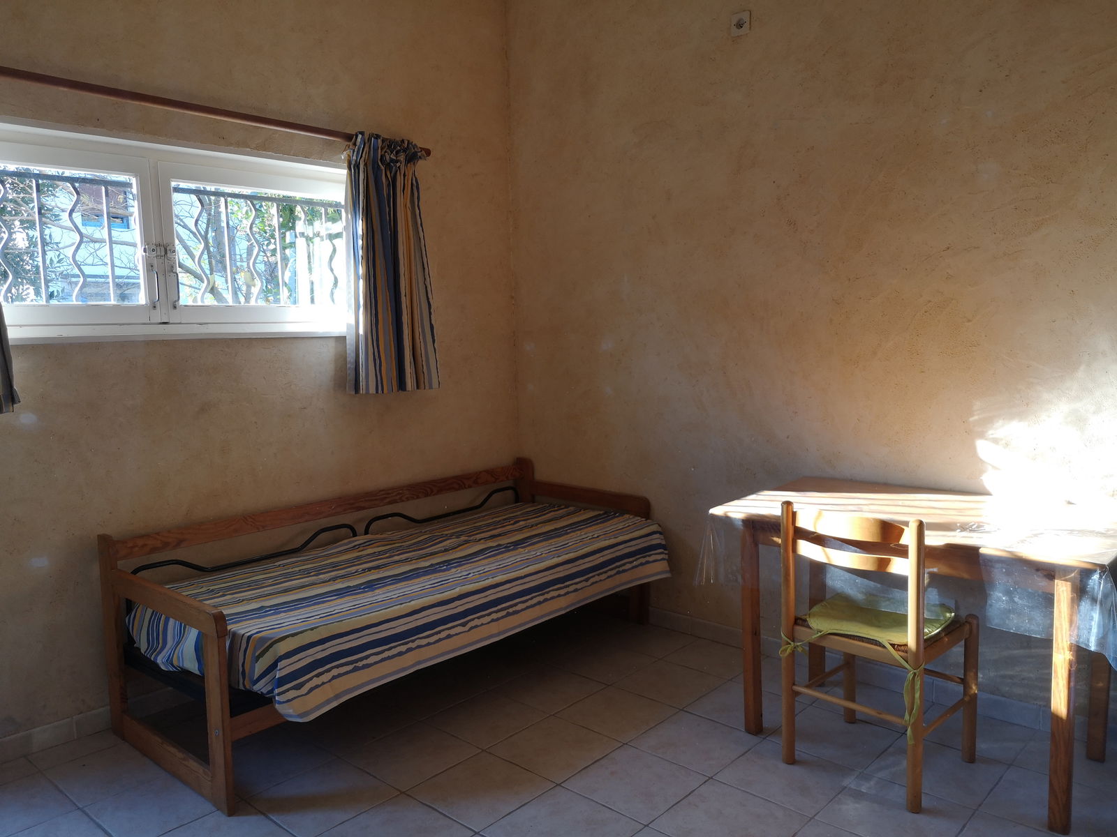 Niezależne Studio Nîmes 445572