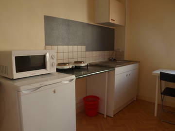 Roomlala | Umeblowany pokój do wynajęcia dla studenta w Calais 