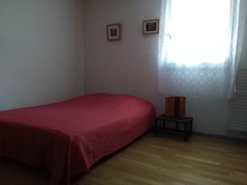 Roomlala | Umeblowany pokój do wynajęcia (oprócz weekendów)