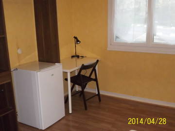 Roomlala | Umeblowany pokój do wynajęcia w centrum Evry-Courcouronnes - Cathéd