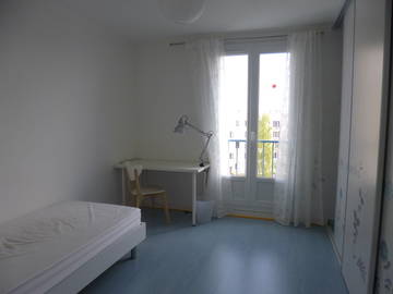 Roomlala | Umeblowany pokój do wynajęcia w mieszkaniu 
