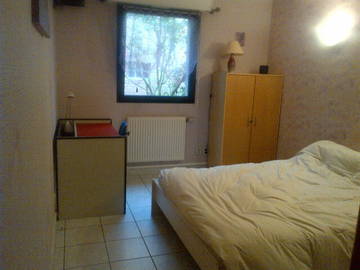 Roomlala | Umeblowany pokój do wynajęcia w prywatnym domu 