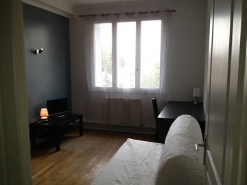 Roomlala | Umeblowany pokój do wynajęcia w Villeurbanne