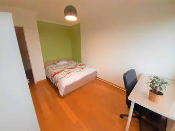 Roomlala | Umeblowany pokój jednoosobowy w Cergy