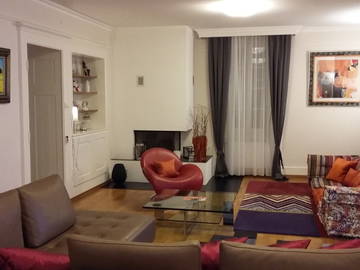 Roomlala | Umeblowany pokój o powierzchni 16 m2 w domu rezydenta