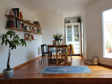 Roomlala | Umeblowany pokój w dużym i pięknie odnowionym mieszkaniu w Ne
