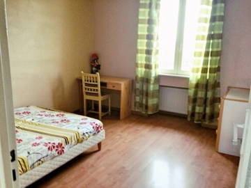 Roomlala | Umeblowany pokój w mieszkaniu współdzielonym 