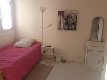 Roomlala | Umeblowany pokój w Orange City Center