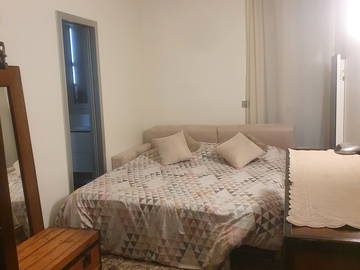 Roomlala | Umeblowany pokój z łazienką