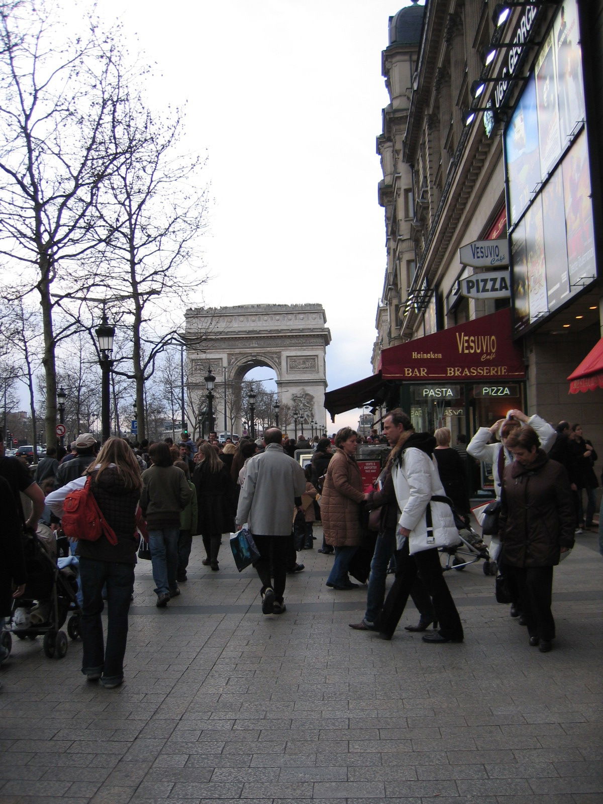 Estudio Independiente Paris 240477