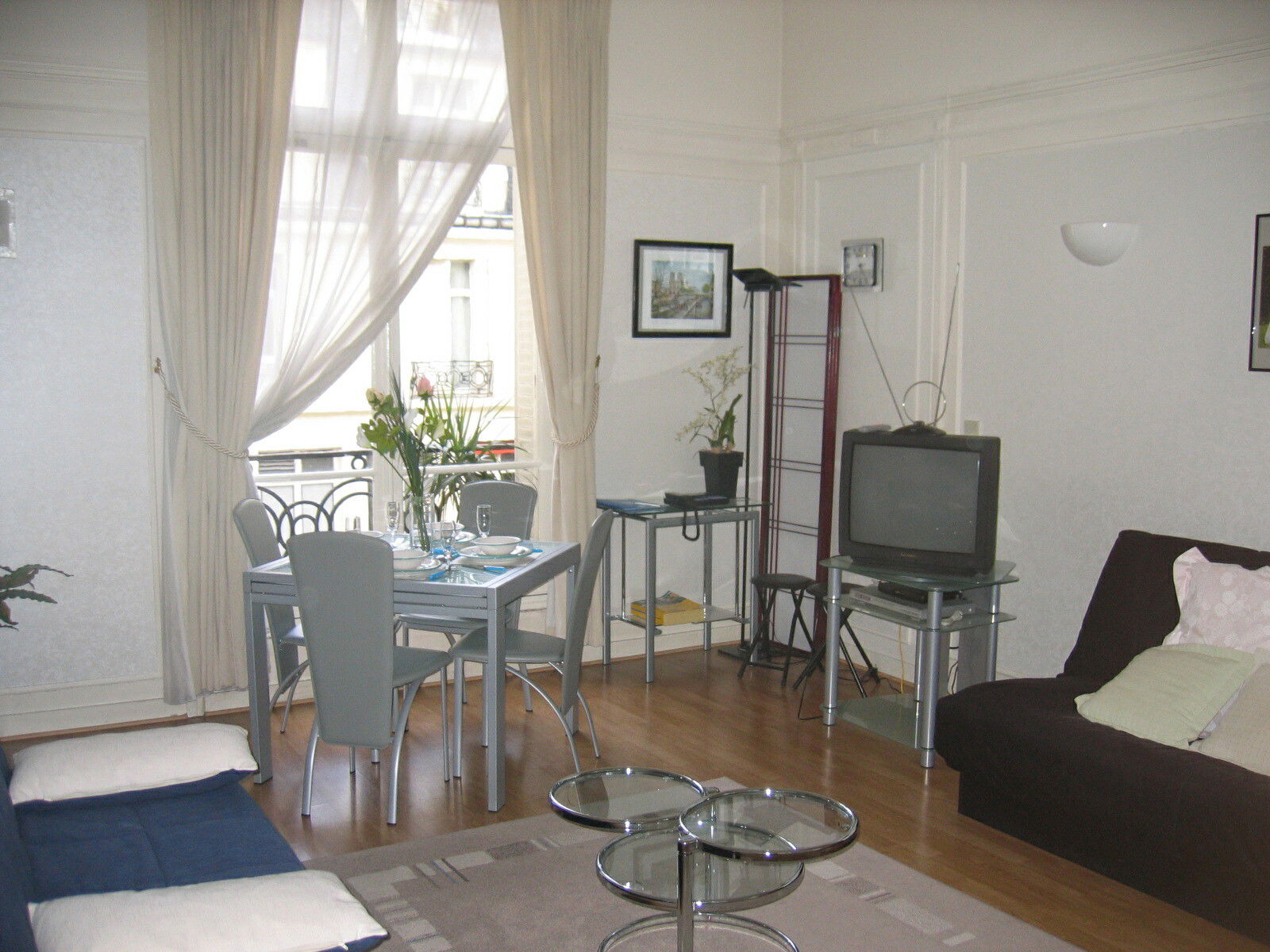Estudio Independiente Paris 240477