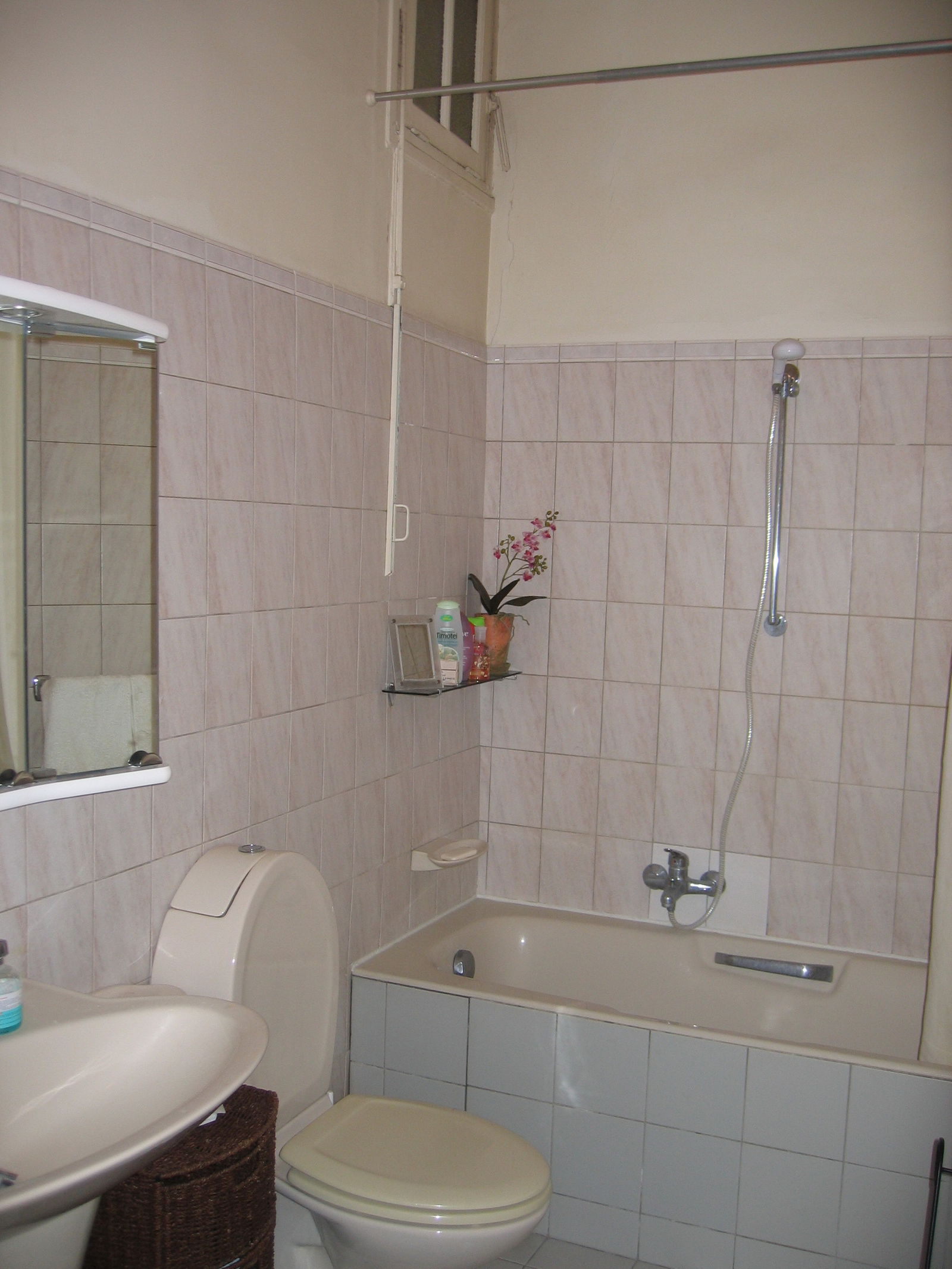 Estudio Independiente Paris 240477