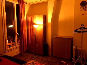 Roomlala | Un Bonito Estudio En Paris 20. Metro 11 A 5 Minutos