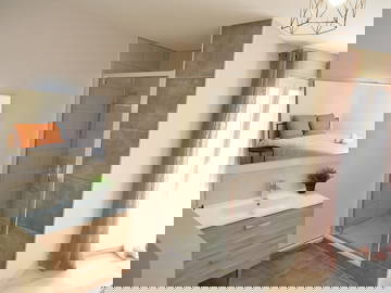 Roomlala | Una camera da letto disponibile in un appartamento condiviso con 4 camere da letto di 111 m²