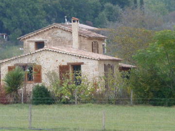 Roomlala | Una Pequeña Casa De Piedra En Alquiler En Provenza