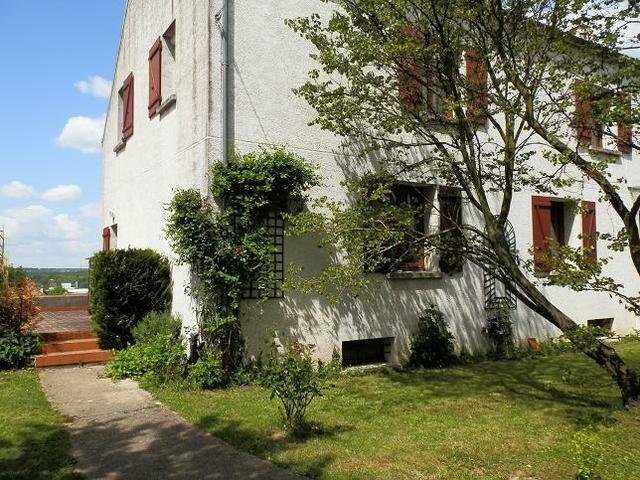 Hemvistelse Saint-Thibault-des-Vignes 53801