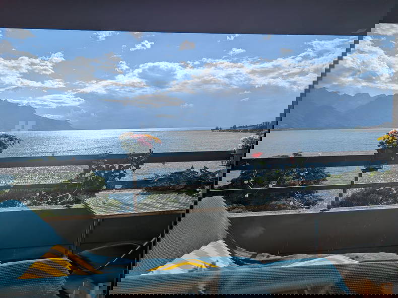 Quedarse En Casa Montreux 597015-1