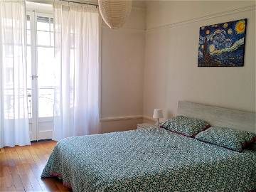 Roomlala | Une chambre dans un appartement en plein centre (Montreux)