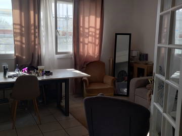 Homestay Les Clayes-Sous-Bois 631412-1