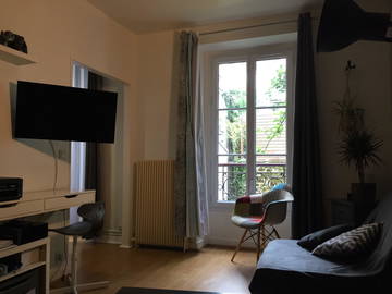 Roomlala | Urocze, bardzo ciche mieszkanie w Abbesses (Montma)