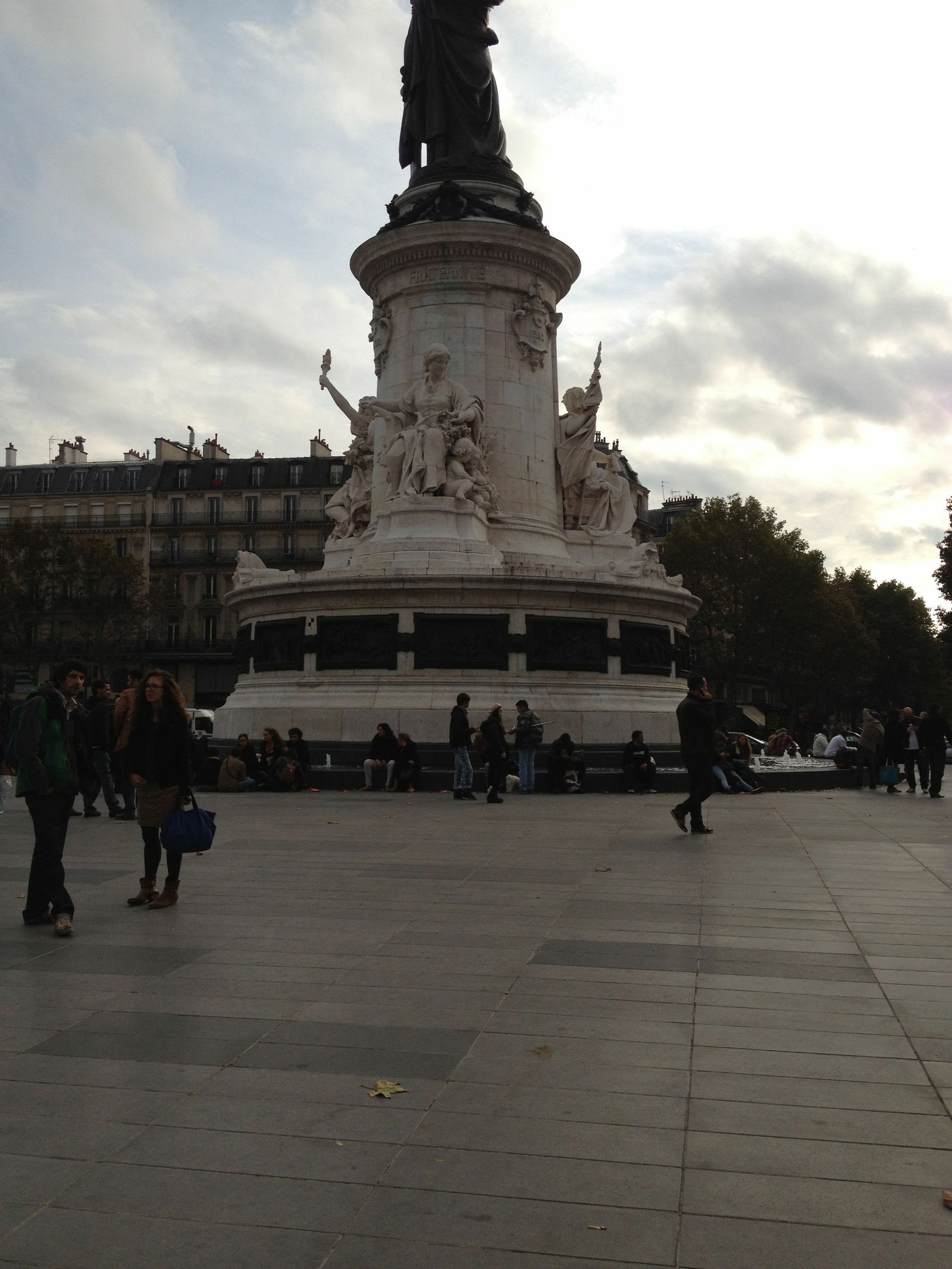 Hela Huset Paris 62390