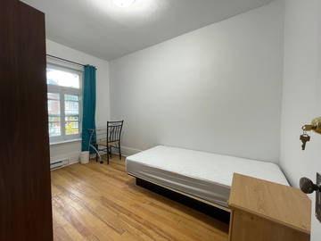 Roomlala | Værelse til leje i hjertet af det gamle Quebec for studerende