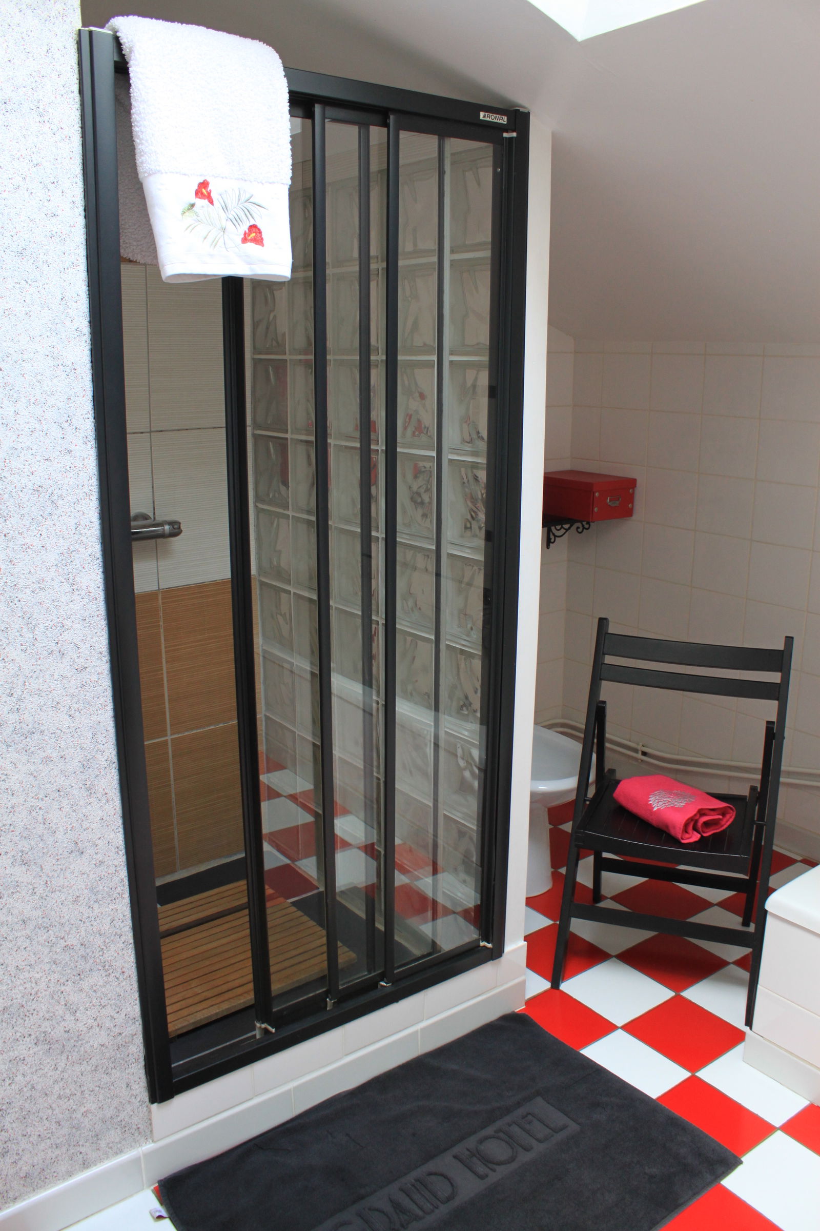 Hjemmeophold Laval 48546